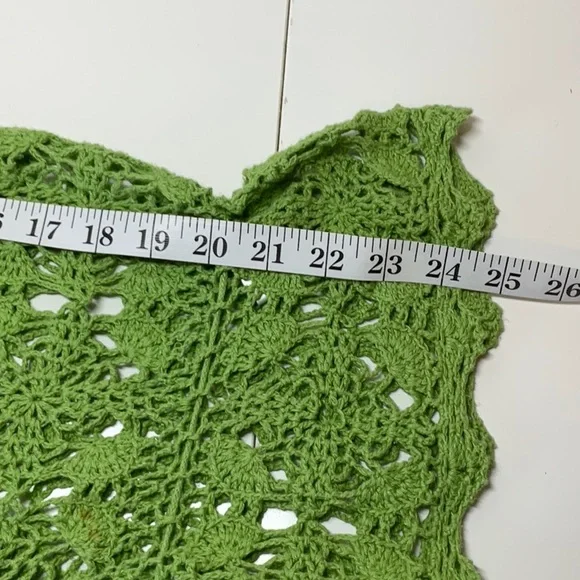 Green Crochet V-Neck Tank Top - Picture 6 of 8
